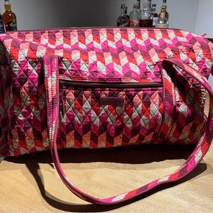 LIKE NEW Vera Bradley Large Duffel Bag in Bohemian Chevron